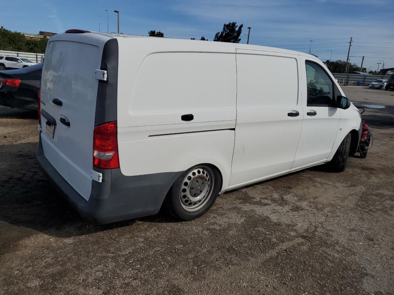 Obraz 3 z 2016 MERCEDES-BENZ METRIS  2016 z VIN WD3PG2EA7G3121960