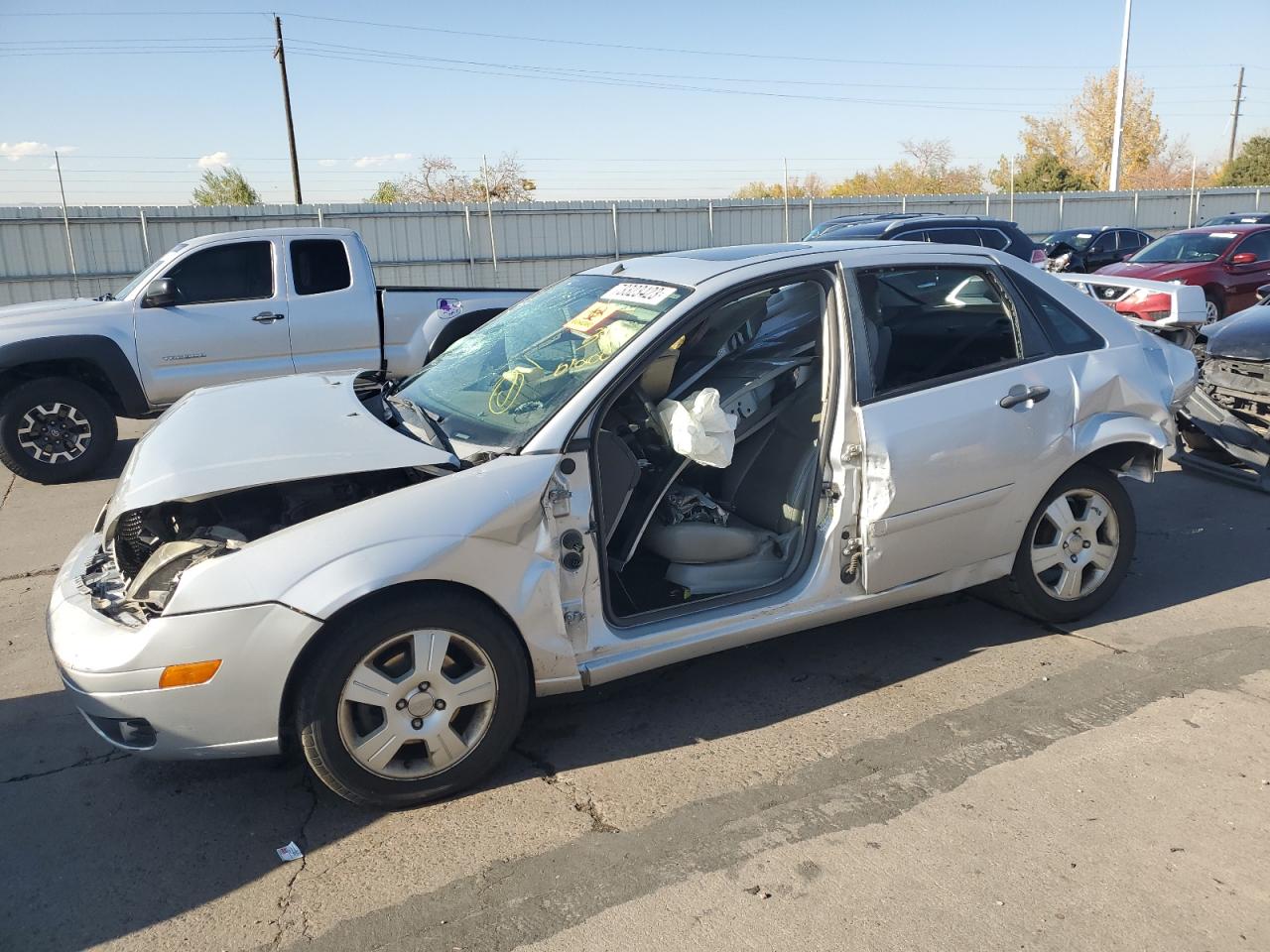 Image 1 of 2007 FORD FOCUS ZX4 2007 with VIN 1FAHP34N77W129694