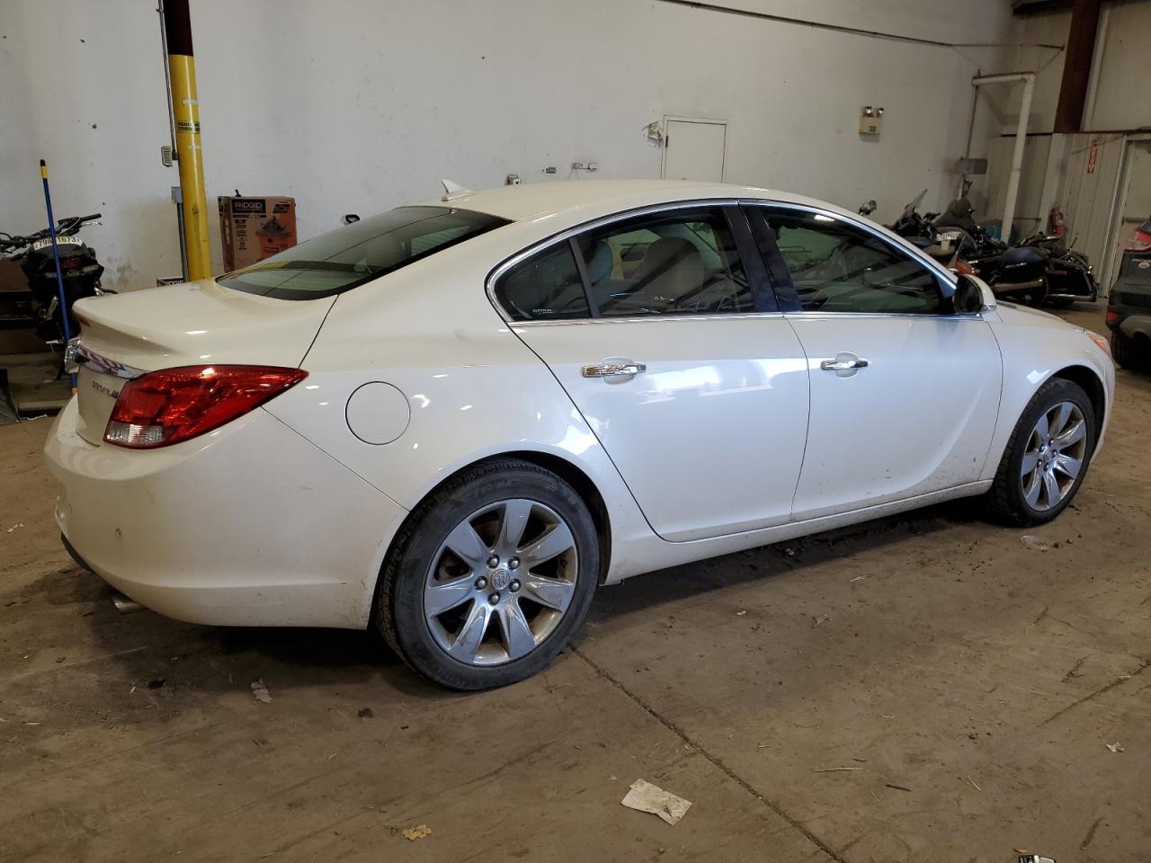 Image 3 of 2012 BUICK REGAL PREMIUM 2012 with VIN 2G4GS5EV8C9215397