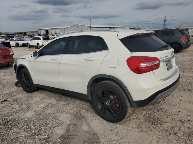 Изображение 2 2017 MERCEDES-BENZ GLA 250 4MATIC 2017 с VIN WDCTG4GB6HJ308880