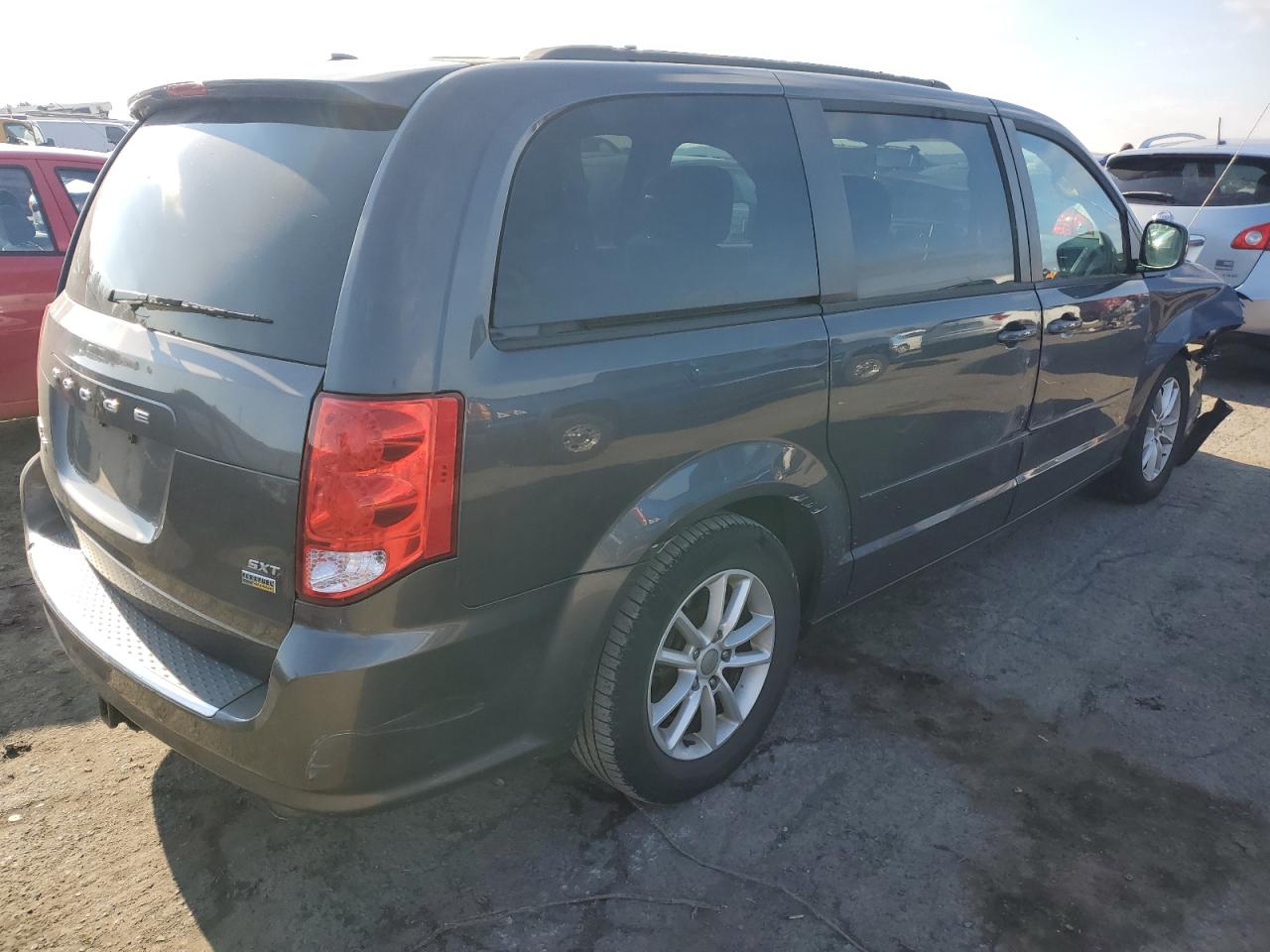 Image 3 of 2016 DODGE GRAND CARAVAN SXT 2016 with VIN 2C4RDGCG4GR376505