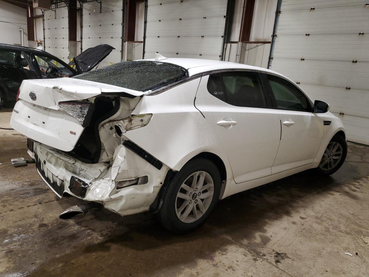 Image 3 of 2011 KIA OPTIMA LX 2011 with VIN KNAGM4A72B5073539