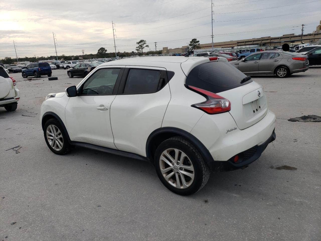 Изображение 2 2017 NISSAN JUKE S 2017 с VIN JN8AF5MR0HT702813