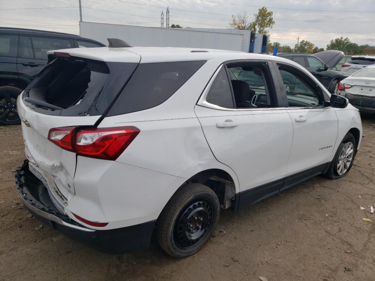 Obraz 3 z 2018 CHEVROLET EQUINOX LT 2018 z VIN 2GNAXJEV3J6257373