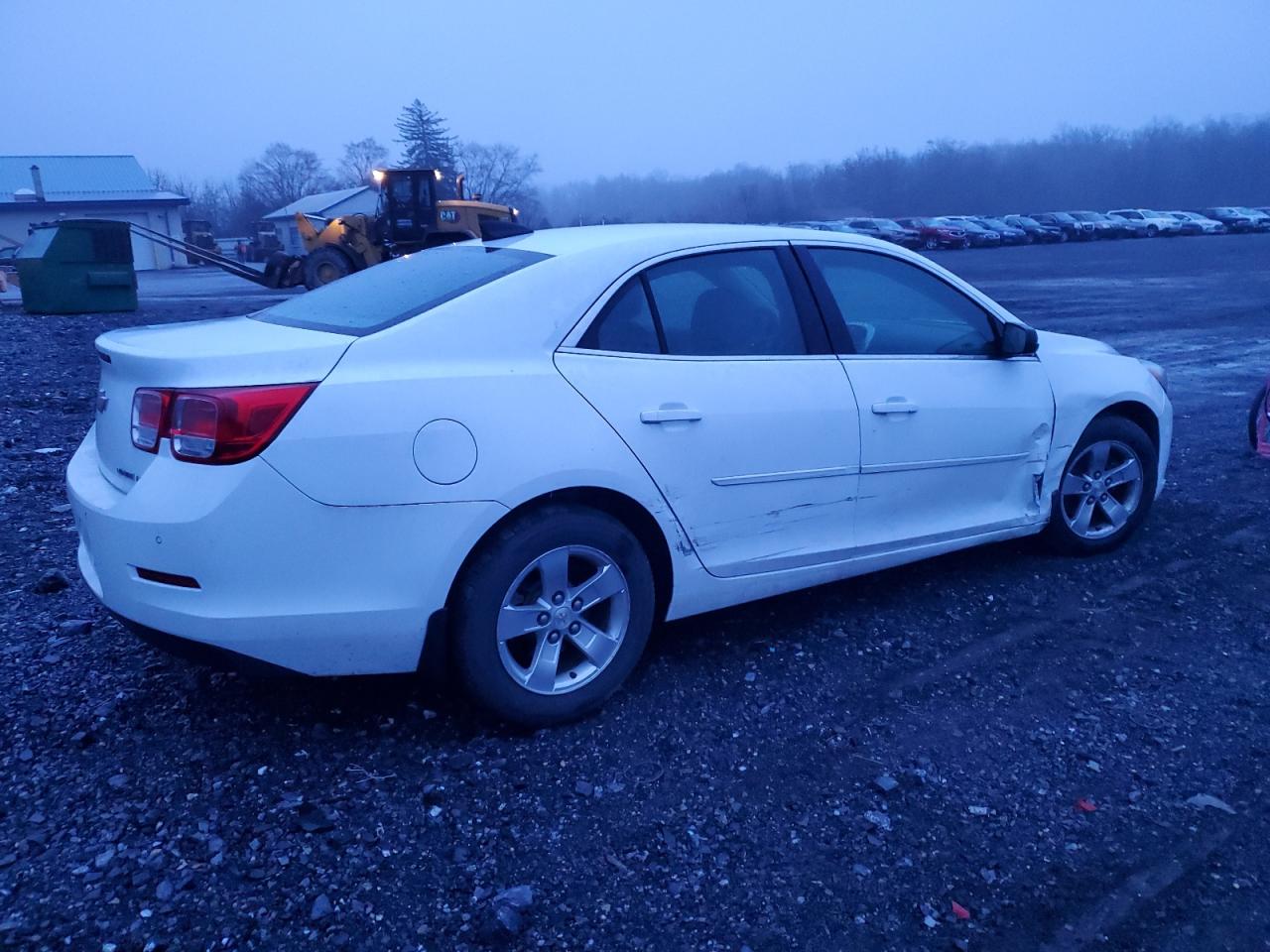 Изображение 3 2015 CHEVROLET MALIBU LS 2015 с VIN 1G11B5SL8FF218429