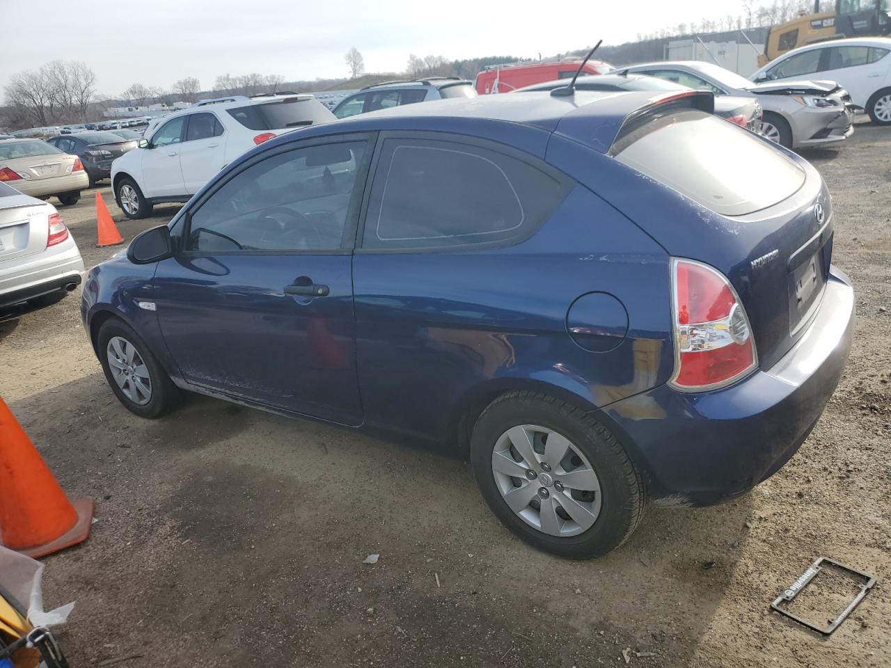 Image 2 of 2009 HYUNDAI ACCENT GS 2009 with VIN KMHCM36C89U108517