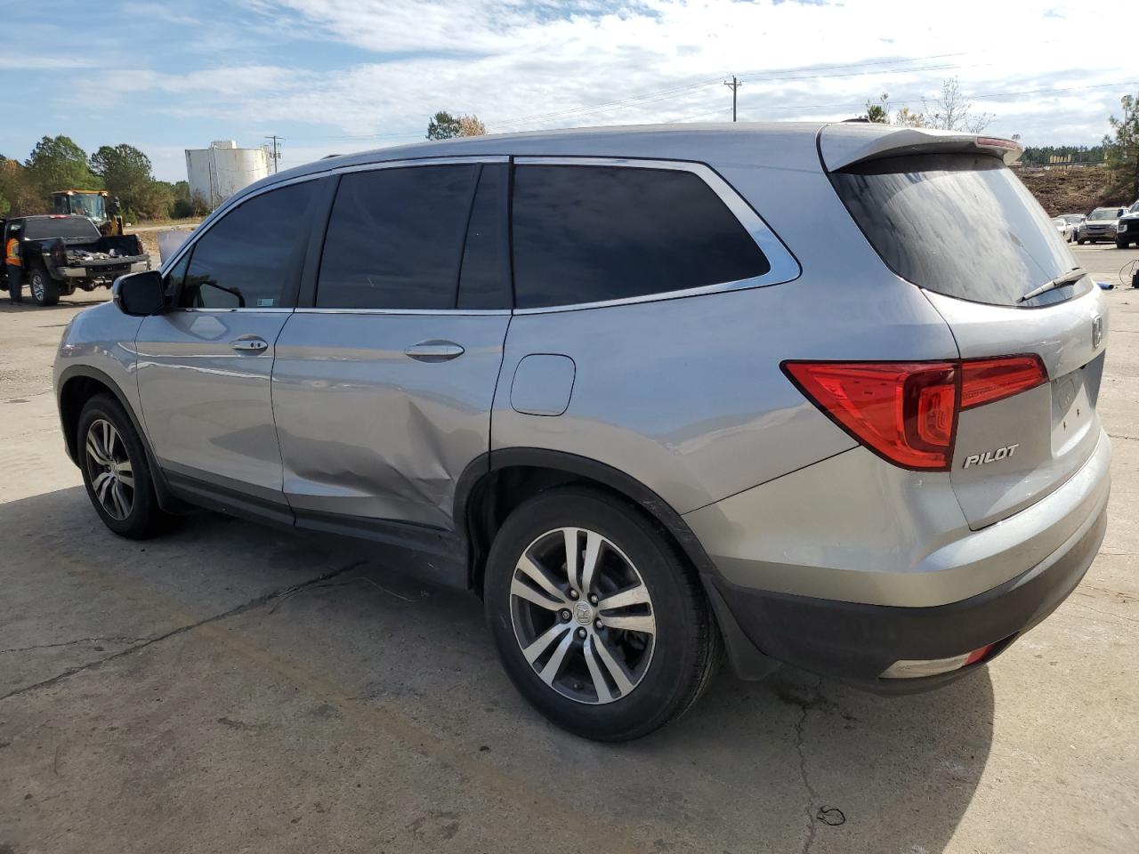 Изображение 2 2018 HONDA PILOT EXL 2018 с VIN 5FNYF5H81JB010872
