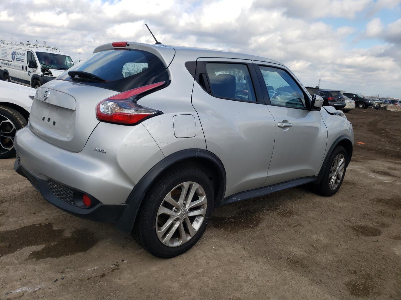 Image 3 of 2015 NISSAN JUKE S 2015 with VIN JN8AF5MV2FT563133