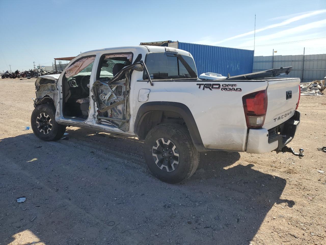 Image 2 of 2019 TOYOTA TACOMA DOUBLE CAB 2019 with VIN 3TMAZ5CNXKM098825