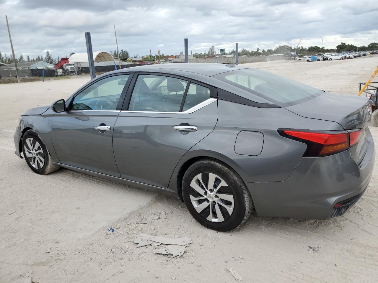 Изображение 2 2020 NISSAN ALTIMA S 2020 с VIN 1N4BL4BV5LC125875