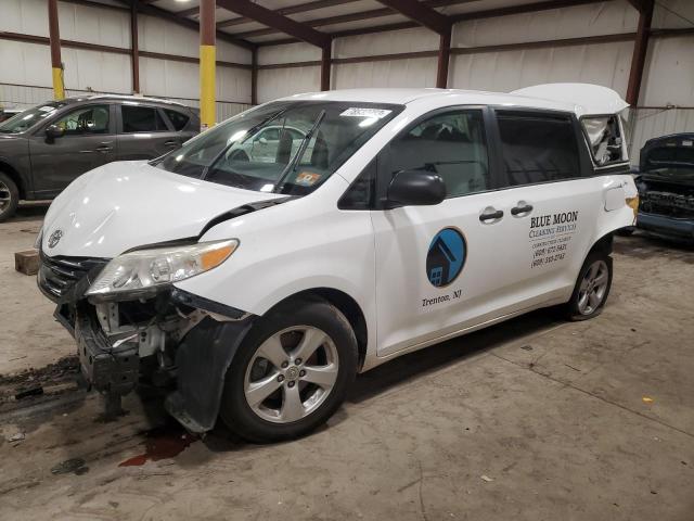 2015 TOYOTA SIENNA  2015 image