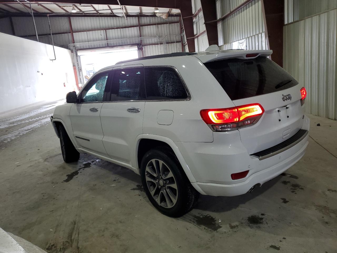 Image 2 of 2017 JEEP GRAND CHEROKEE OVERLAND 2017 with VIN 1C4RJECG8HC696448