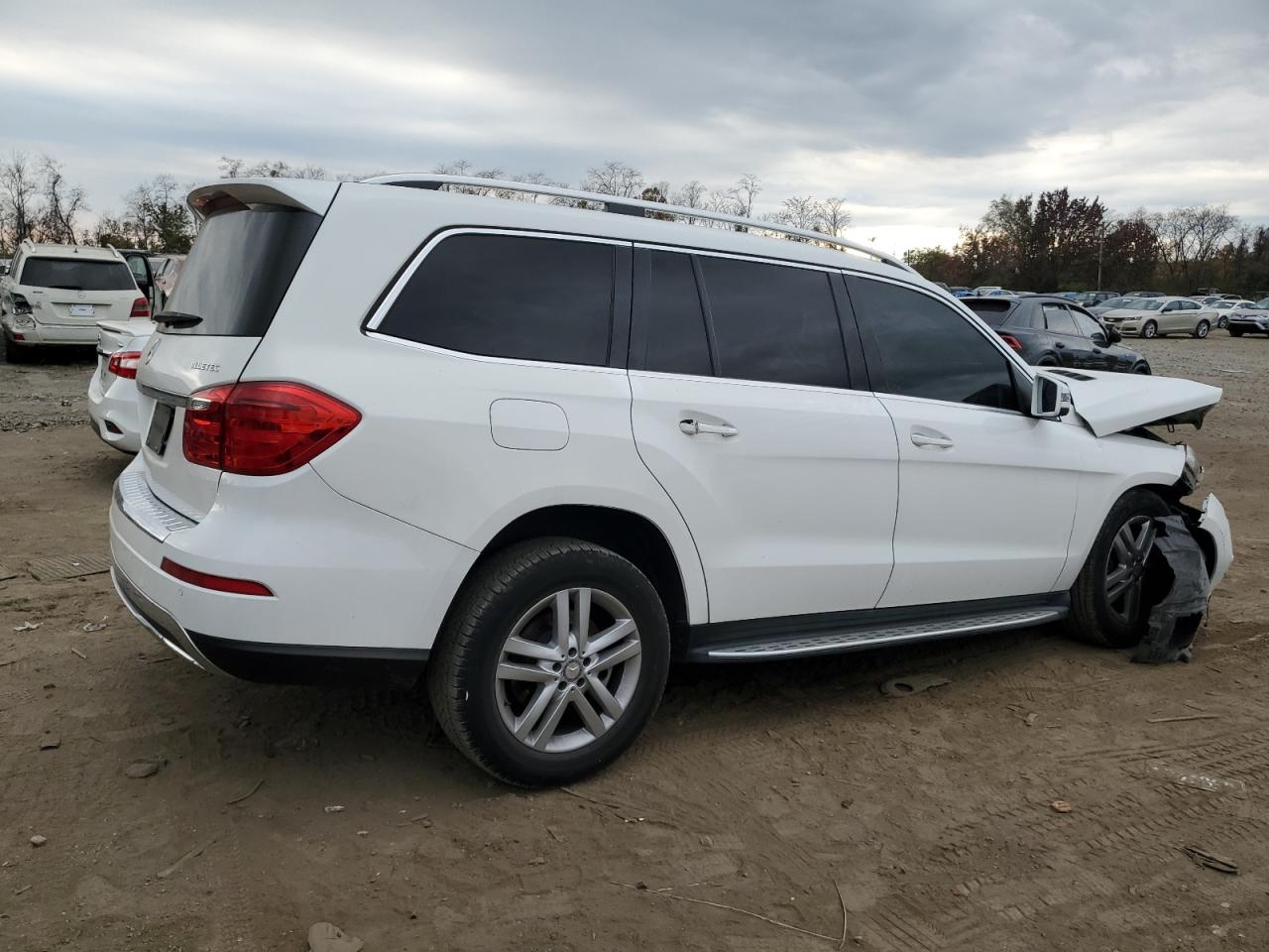 Obraz 3 z 2015 MERCEDES-BENZ GL 350 BLUETEC 2015 z VIN 4JGDF2EEXFA609255