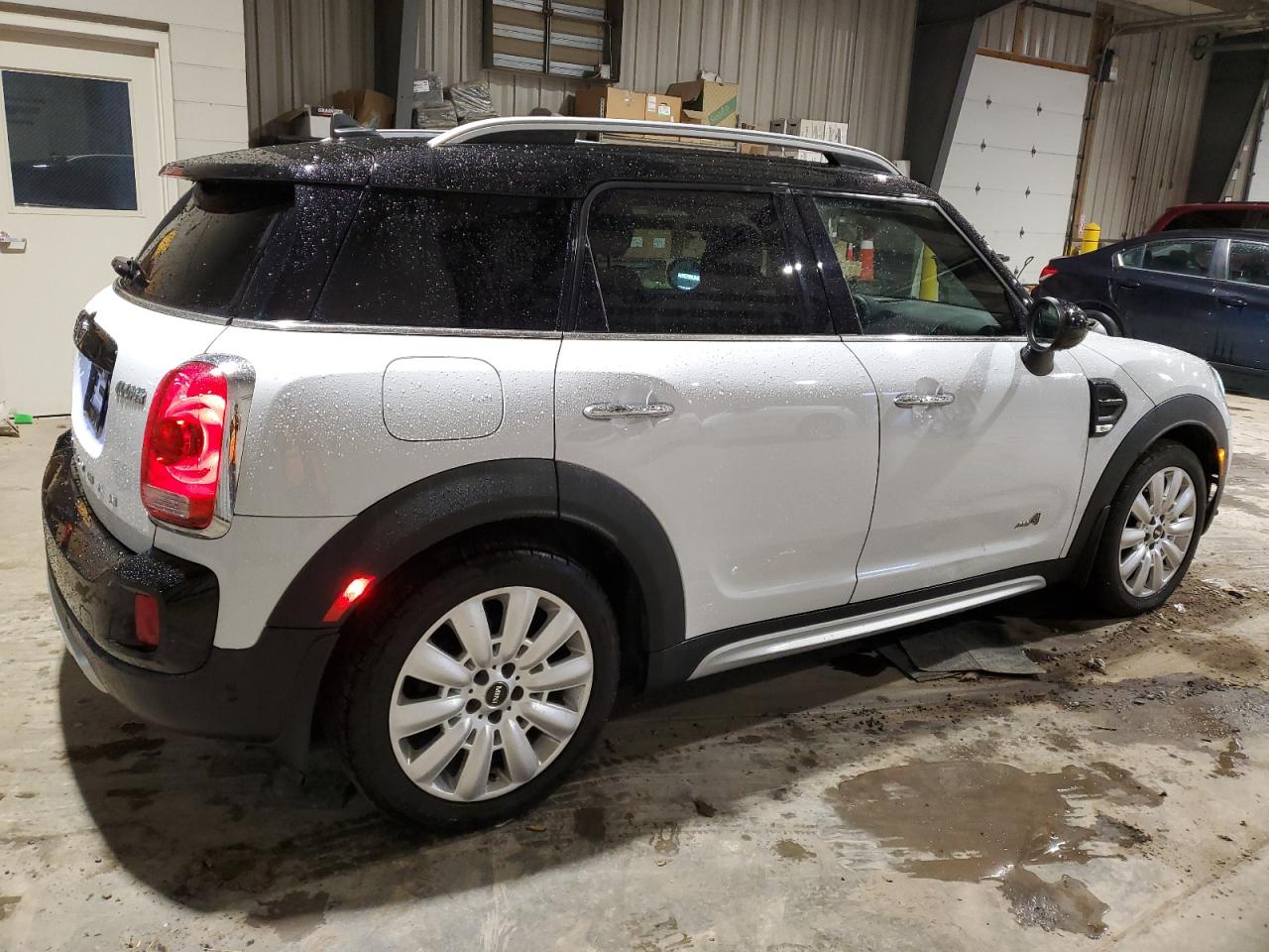Image 3 of 2017 MINI COOPER COUNTRYMAN ALL4 2017 with VIN WMZYV5C30H3E02301