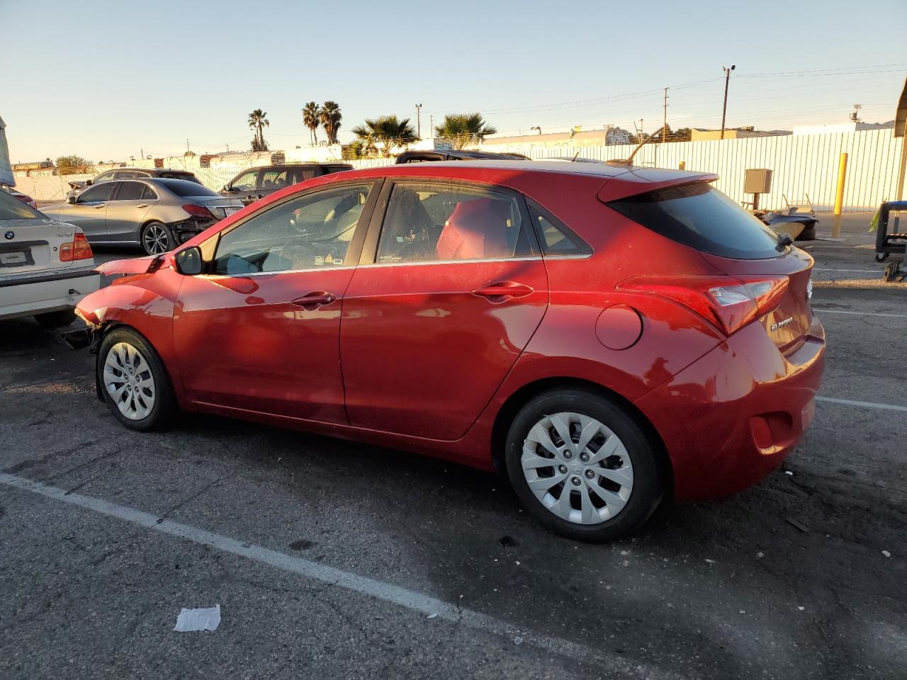 Obraz 2 z 2017 HYUNDAI ELANTRA GT  2017 z VIN KMHD35LH5HU384543