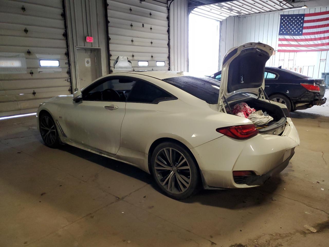 Изображение 2 2017 INFINITI Q60 PREMIUM 2017 с VIN JN1EV7EL9HM551618