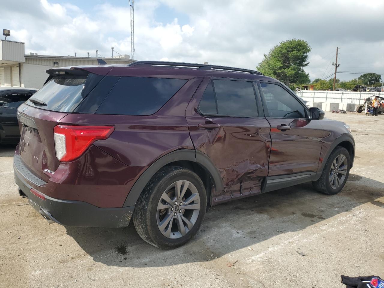 Изображение 3 2022 FORD EXPLORER XLT 2022 с VIN 1FMSK8DH3NGA11148