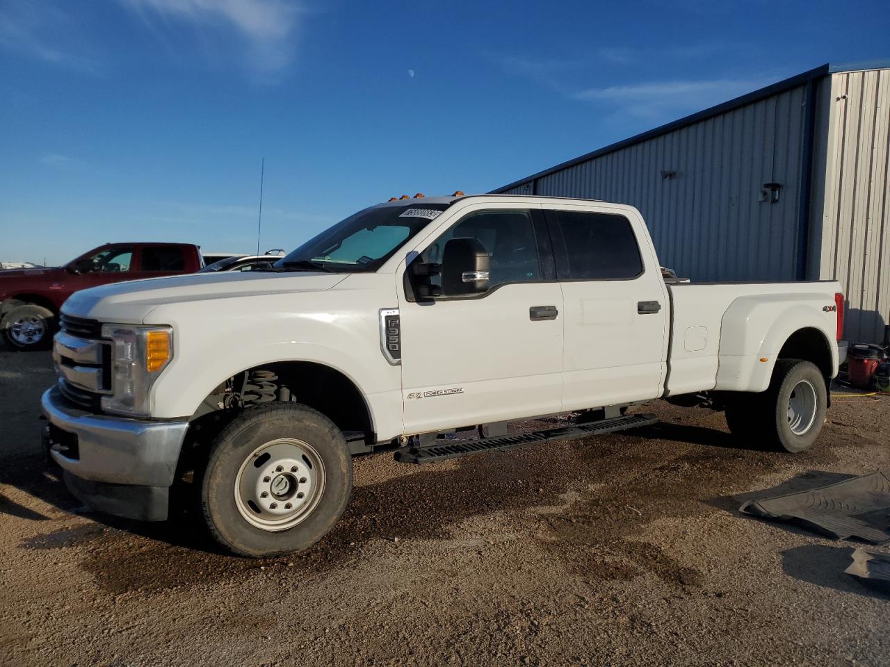 Изображение 1 Ford F350 Super Duty 2017 с VIN 1FT8W3DT6HEC85972