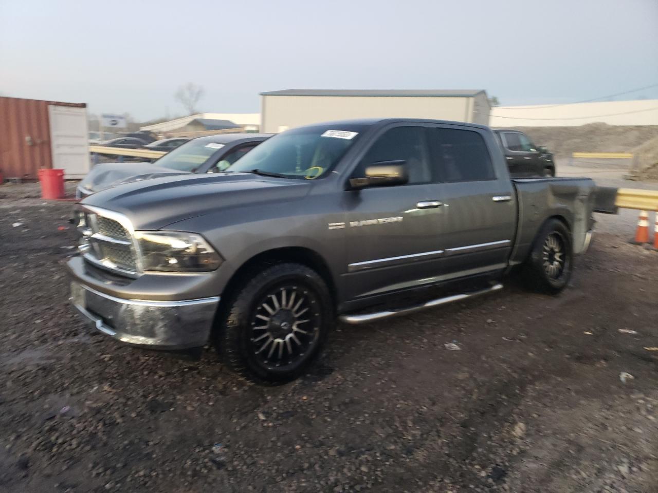 Изображение 1 2011 DODGE RAM 1500  2011 с VIN 1D7RB1CT7BS612464