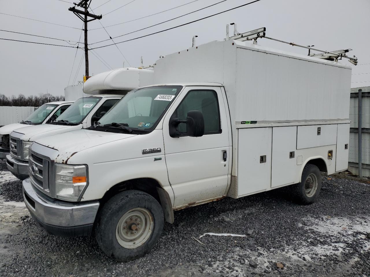 Obraz 1 z 2013 FORD ECONOLINE E350 SUPER DUTY CUTAWAY VAN 2013 z VIN 1FDWE3FLXDDA74695