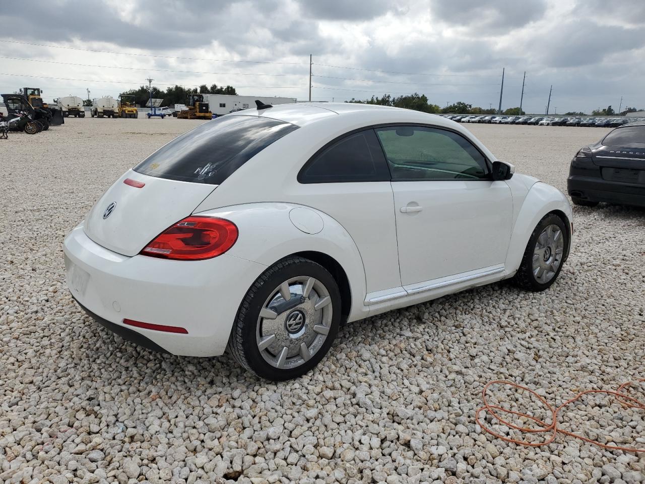 Image 3 of 2012 VOLKSWAGEN BEETLE  2012 with VIN 3VWJP7AT6CM629388