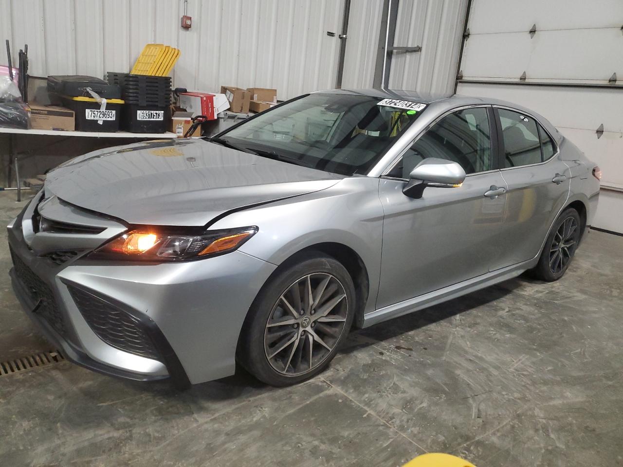Image 1 of 2022 TOYOTA CAMRY SE 2022 with VIN 4T1G11AK4NU706725