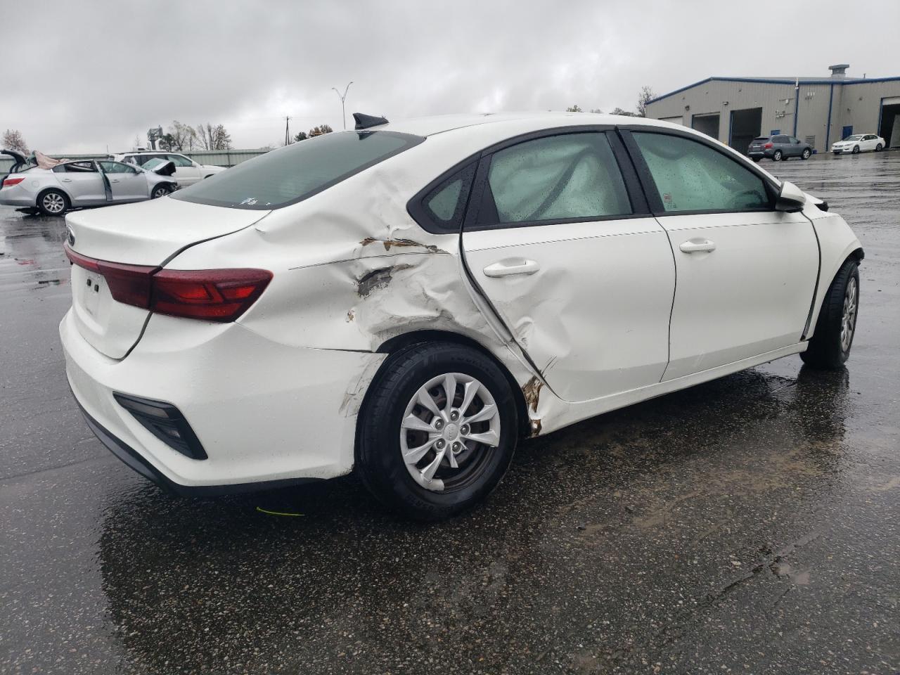 Image 3 of 2019 KIA FORTE FE 2019 with VIN 3KPF24AD8KE106896