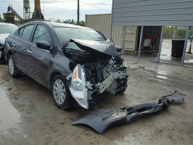 Obraz 1 z 2015 NISSAN VERSA S 2015 z VIN 3N1CN7AP2FL860645