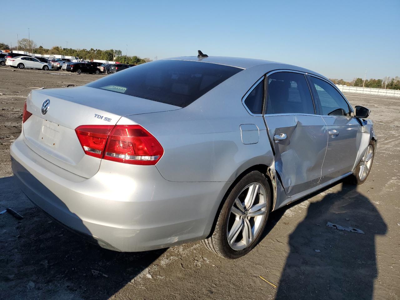 Изображение 3 2014 VOLKSWAGEN PASSAT SE 2014 с VIN 1VWBN7A39EC118899
