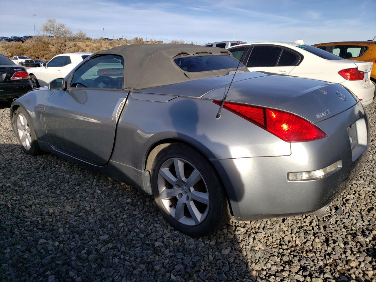 Obraz 2 z 2004 NISSAN 350Z ROADSTER 2004 z VIN JN1AZ36AX4T010179