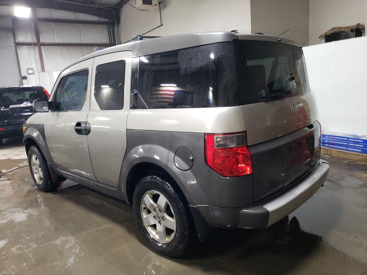 Image 2 of 2003 HONDA ELEMENT EX 2003 with VIN 5J6YH18533L021228