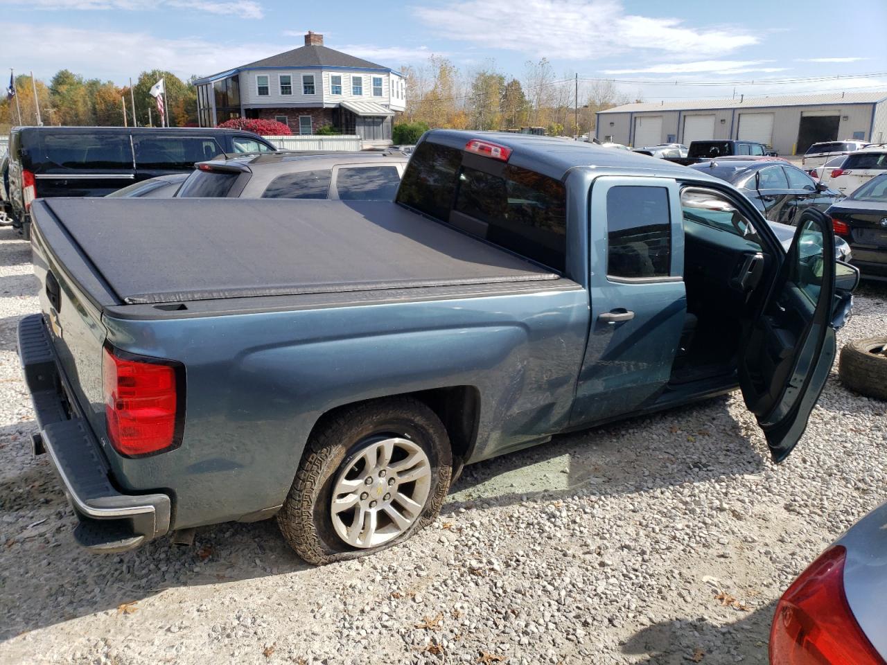 Image 3 of 2014 CHEVROLET SILVERADO K1500 LT 2014 with VIN 1GCVKREC5EZ103747