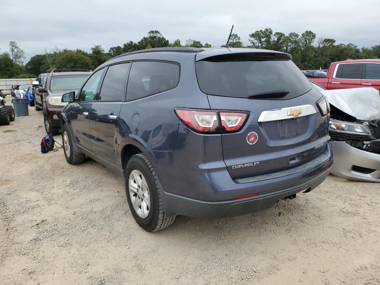 Изображение 2 Chevrolet Traverse Ls 2013 с VIN 1GNKRFED7DJ103663