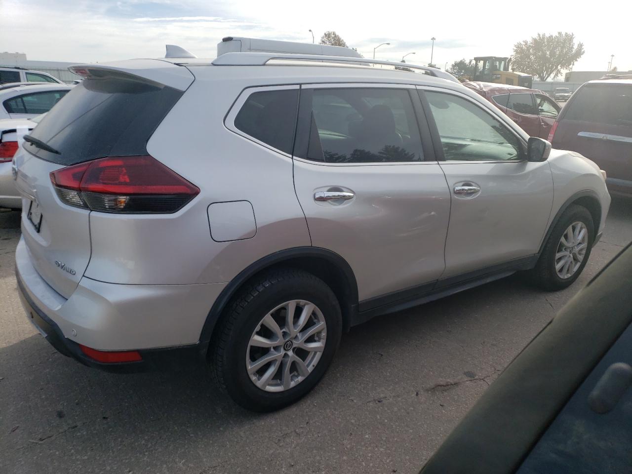 Image 3 of 2020 NISSAN ROGUE S 2020 with VIN KNMAT2MVXLP501647