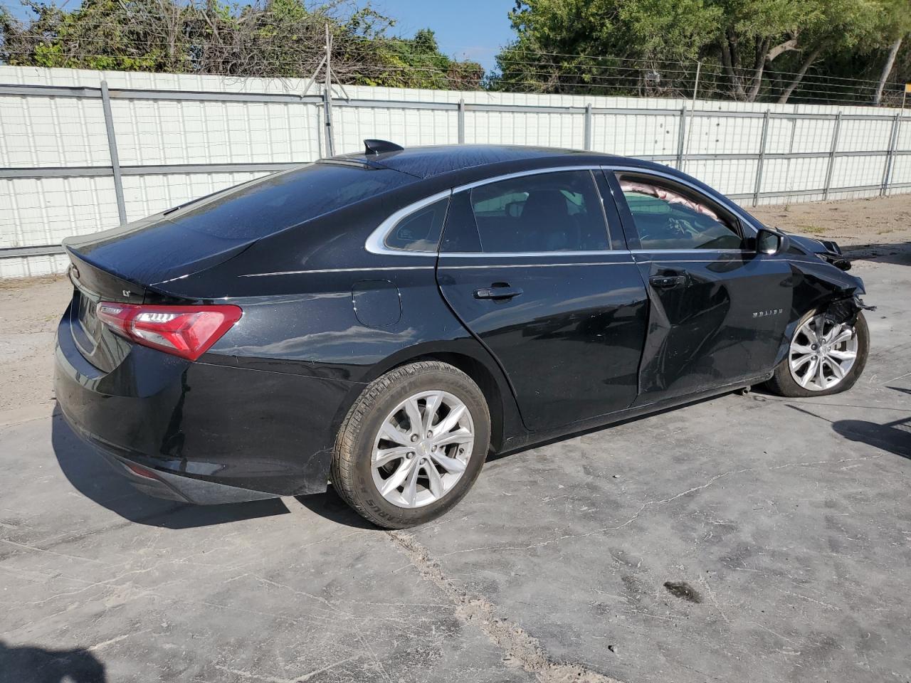 Image 3 of 2020 CHEVROLET MALIBU LT 2020 with VIN 1G1ZD5ST4LF043962