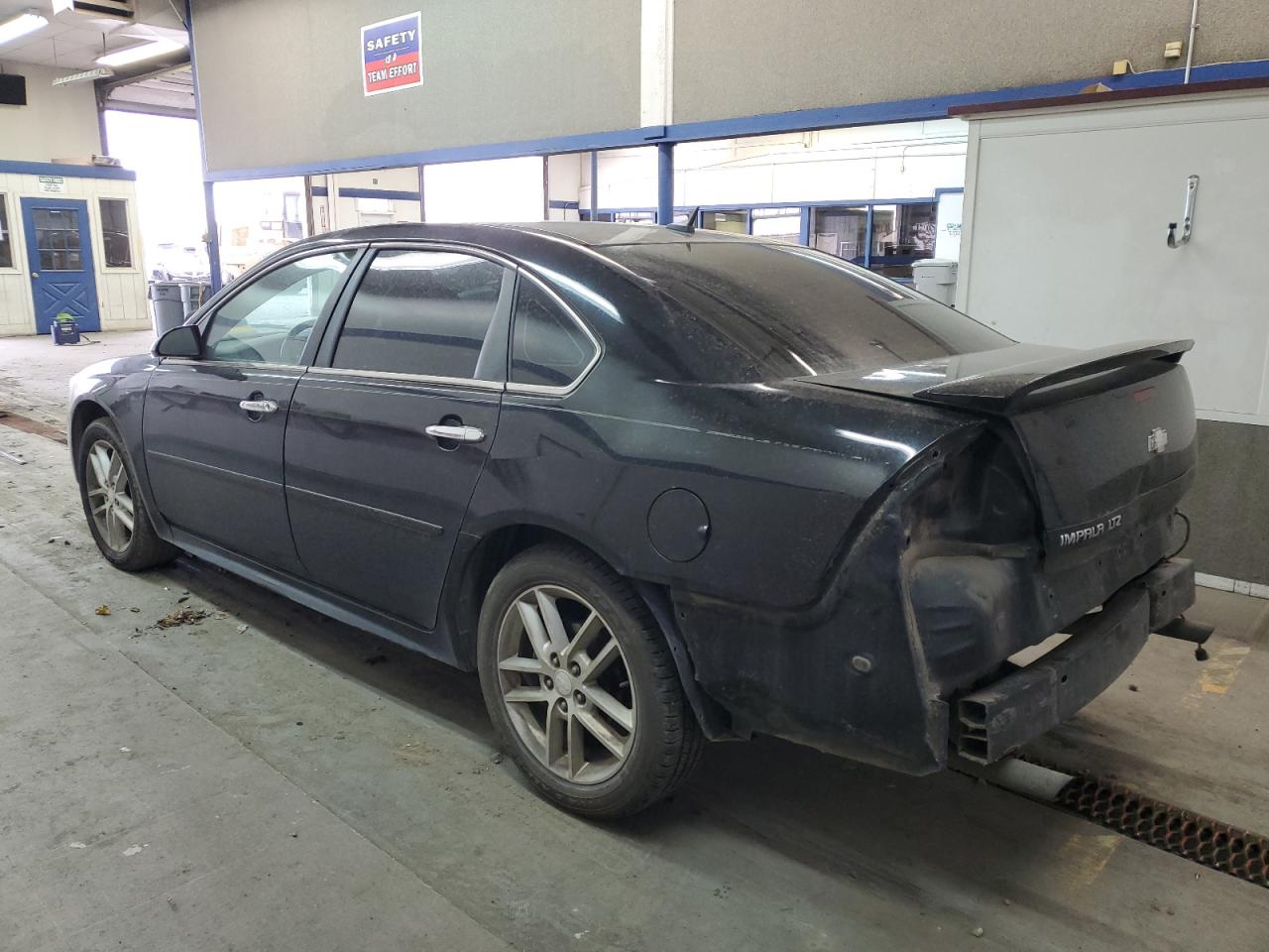 Изображение 2 2012 CHEVROLET IMPALA LTZ 2012 с VIN 2G1WC5E37C1217855