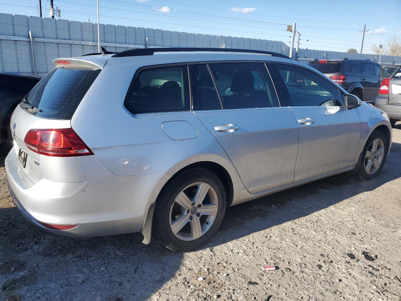 Image 3 of 2015 VOLKSWAGEN GOLF SPORTWAGEN TDI S 2015 with VIN 3VWCA7AU6FM509713