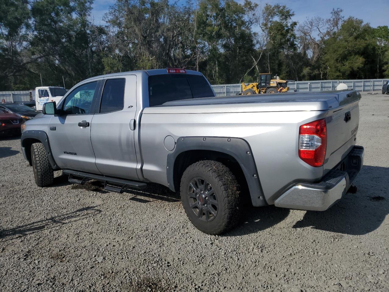 Image 2 of 2019 TOYOTA TUNDRA DOUBLE CAB SR/SR5 2019 with VIN 5TFRY5F16KX252987