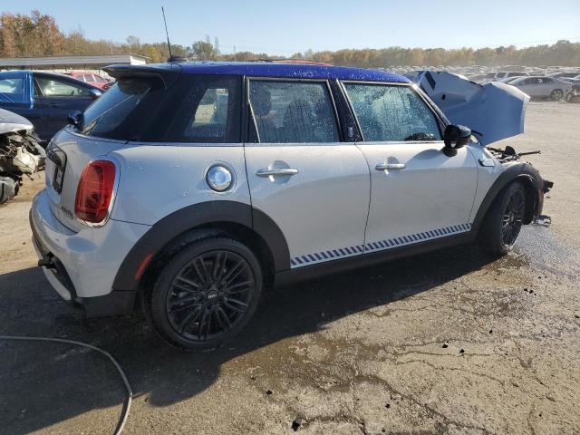 Obraz 3 z 2022 MINI COOPER S 2022 z VIN WMW53DK08N2S19301