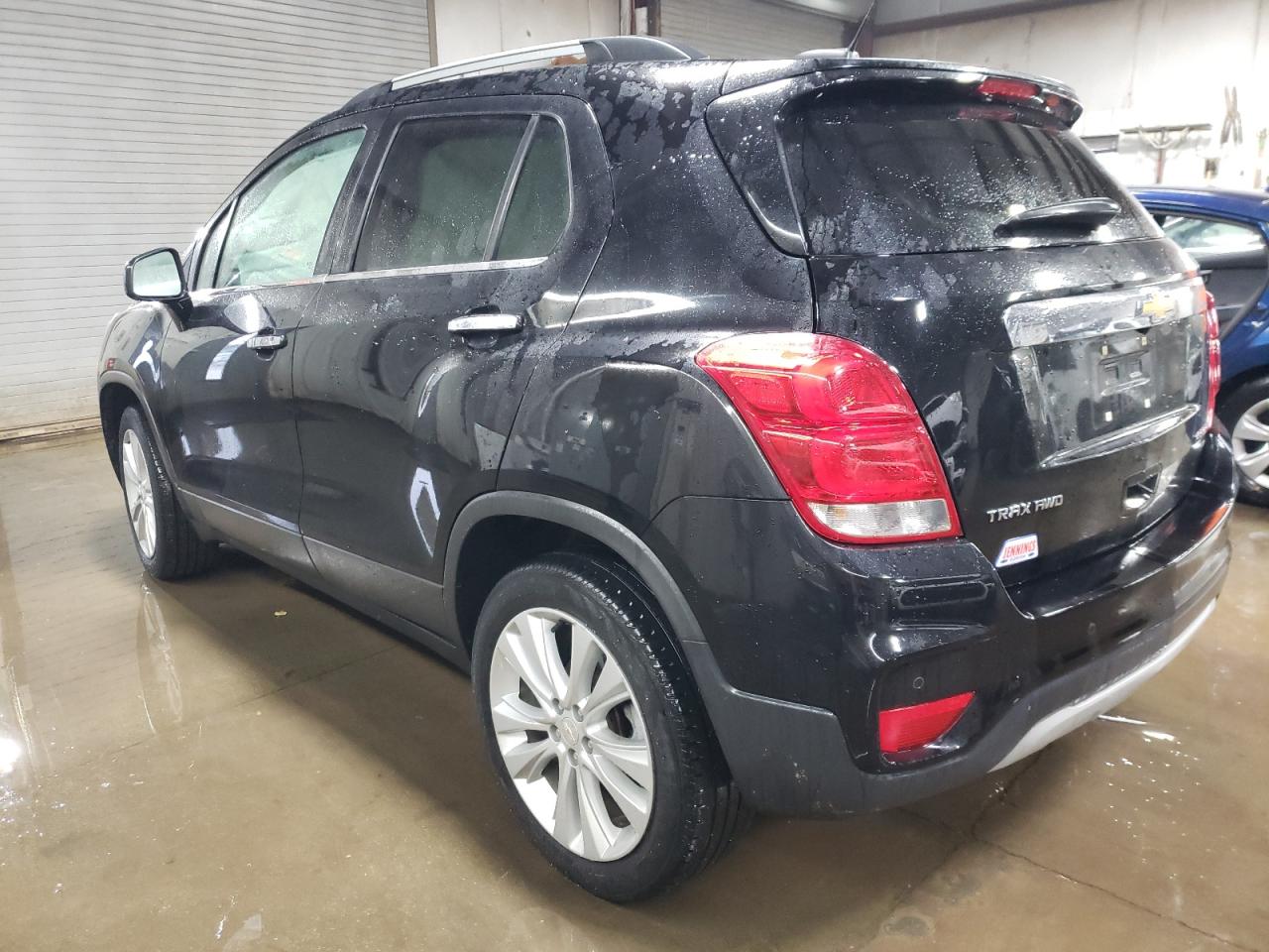 Image 2 of 2019 CHEVROLET TRAX PREMIER 2019 with VIN 3GNCJRSB2KL129559