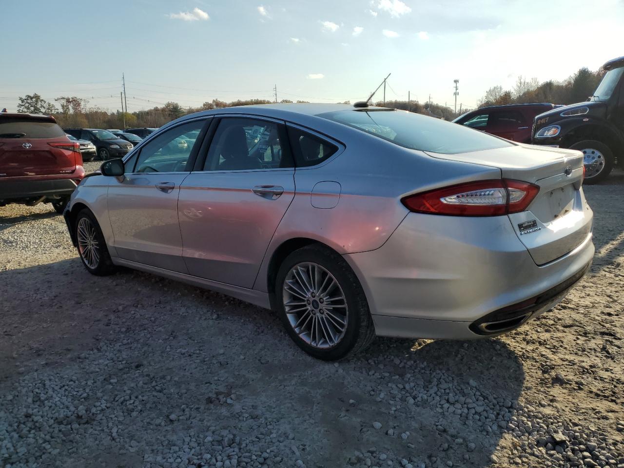 Image 2 of 2014 FORD FUSION SE 2014 with VIN 3FA6P0H93ER320208