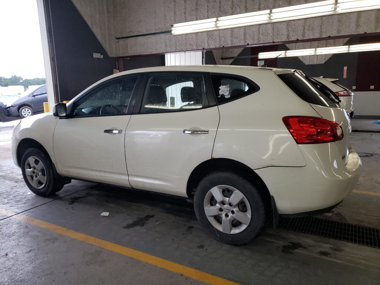 Изображение 2 2010 NISSAN ROGUE S 2010 с VIN JN8AS5MT8AW012271