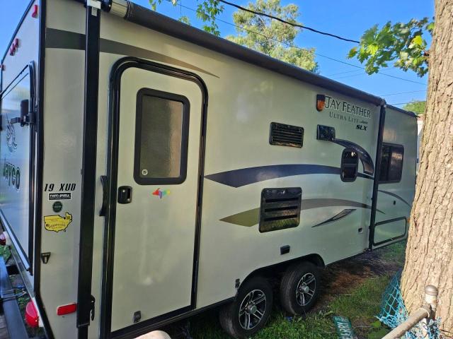 Image 3 of 2015 JAYCO JAYFE16XRB 2015 with VIN 1UJBJHBJ4F1JS0137