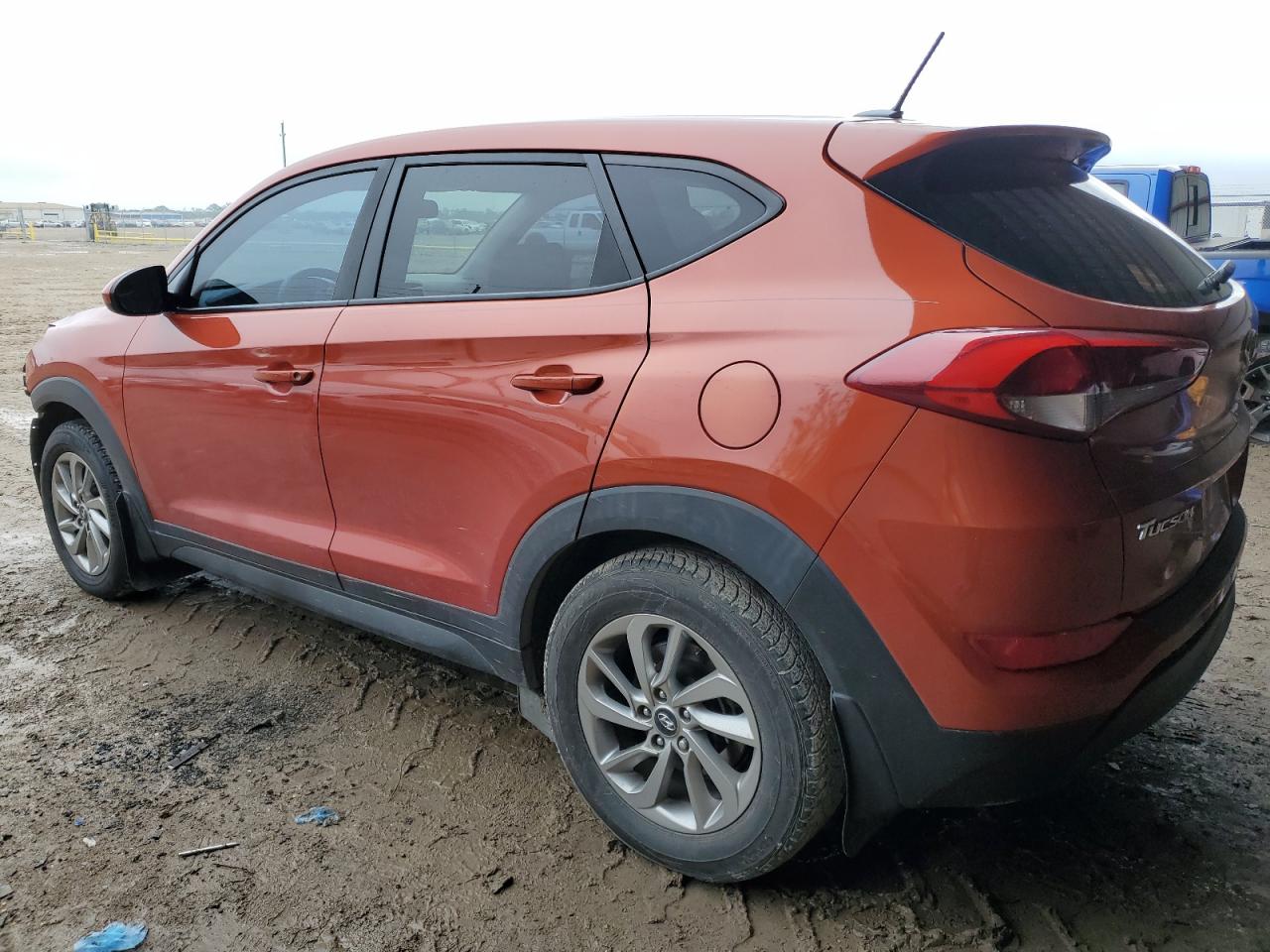 Obraz 2 z 2016 HYUNDAI TUCSON SE 2016 z VIN KM8J23A46GU136438