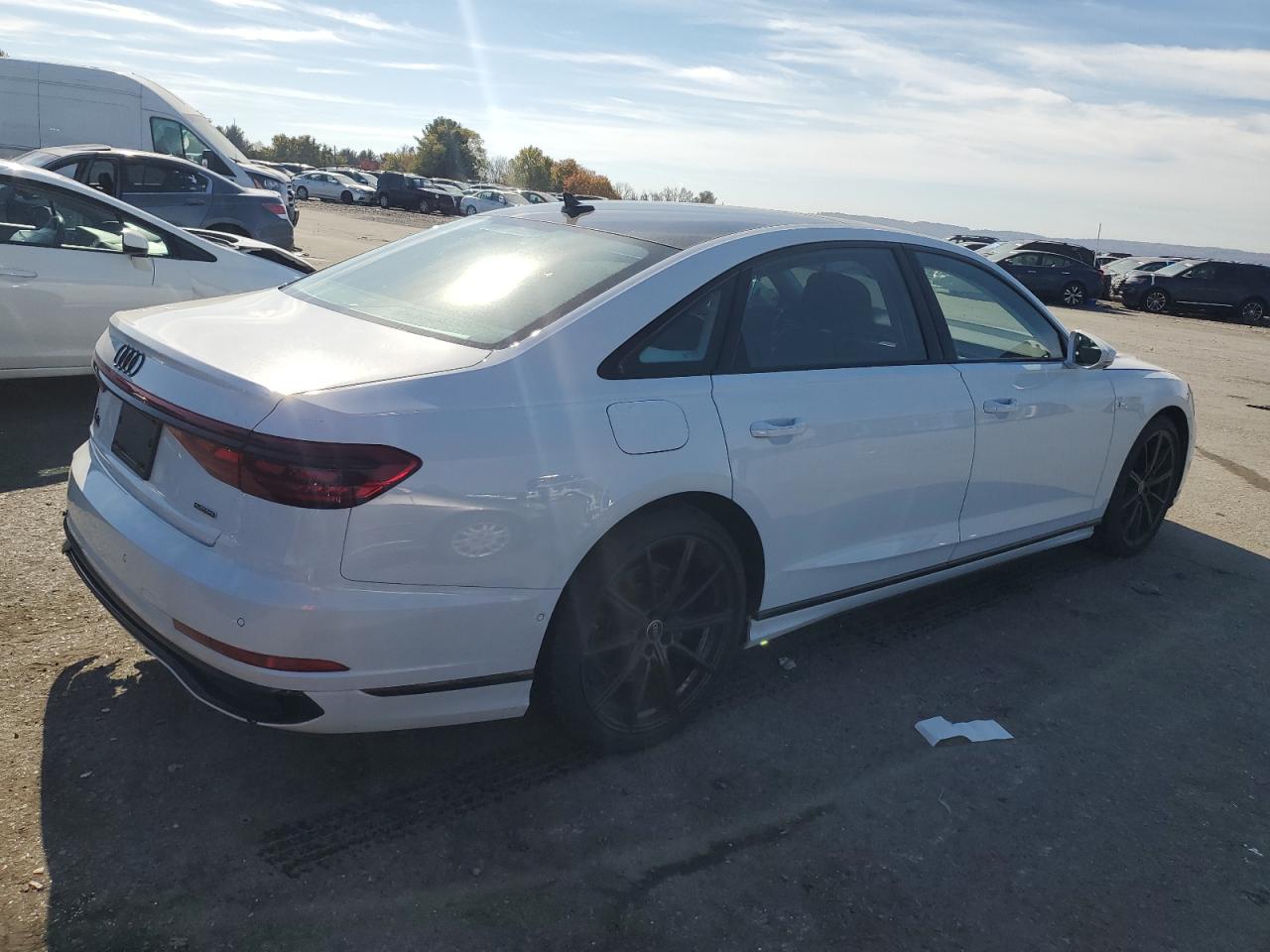 Image 3 of 2022 AUDI A8 L 2022 with VIN WAULDAF85NN000376
