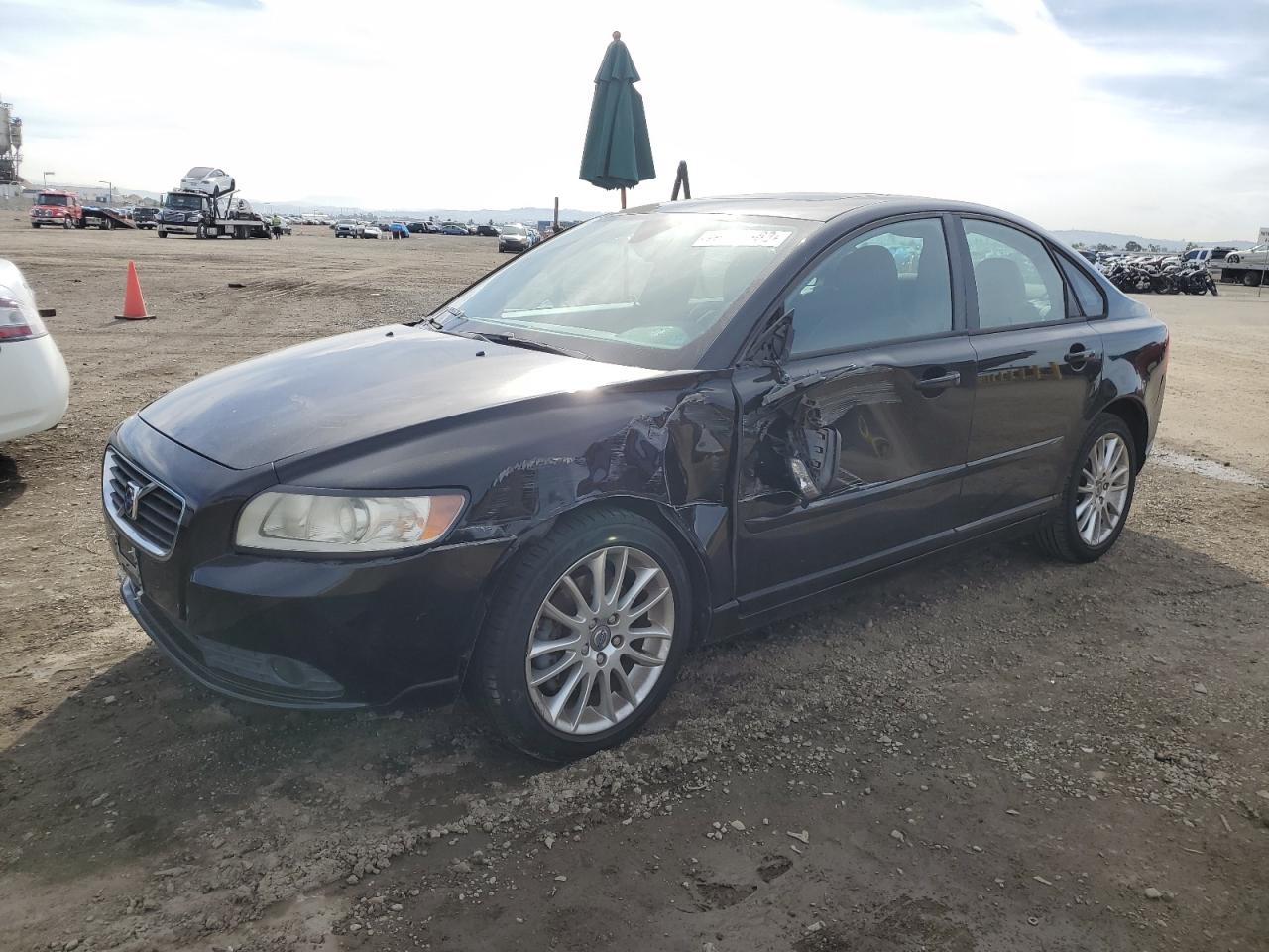 Obraz 2010 VOLVO S40 2.4I 2010