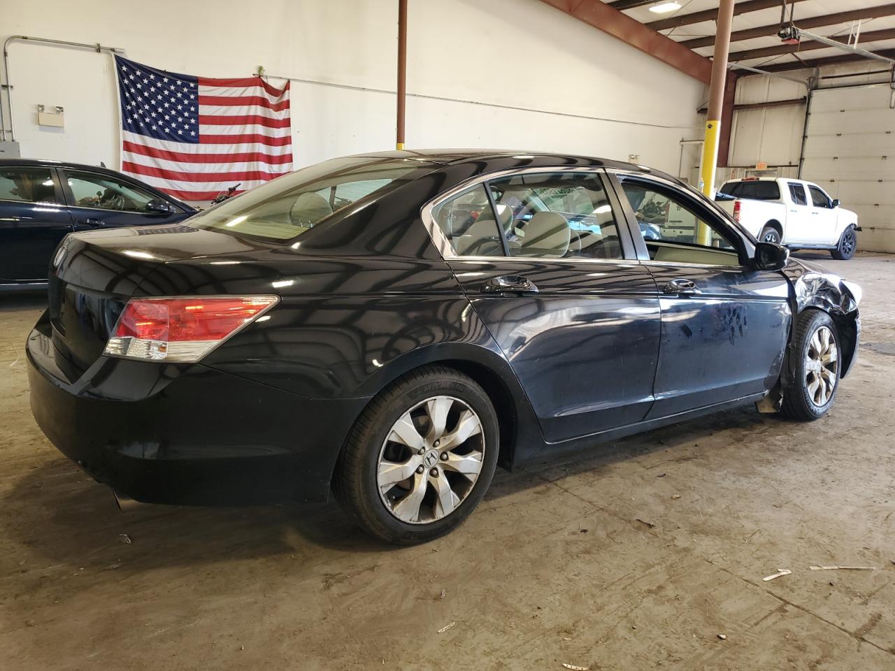 Obraz 3 z 2010 HONDA ACCORD EX 2010 z VIN 1HGCP2F73AA031233