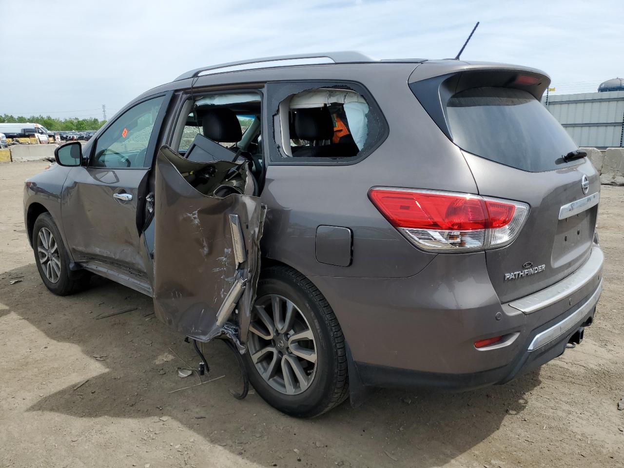 Изображение 2 2014 NISSAN PATHFINDER S 2014 с VIN 5N1AR2MM9EC707019