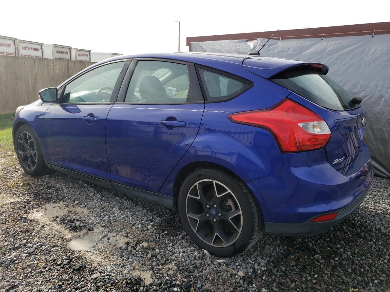 Image 2 of 2013 FORD FOCUS SE 2013 with VIN 1FADP3K21DL104617