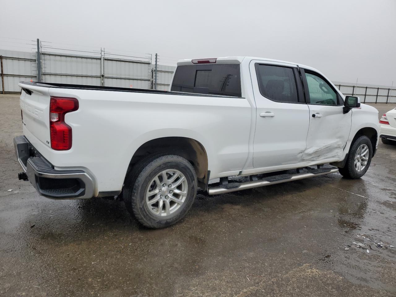 Obraz 3 z 2021 CHEVROLET SILVERADO K1500 LT 2021 z VIN 1GCUYDED9MZ158724